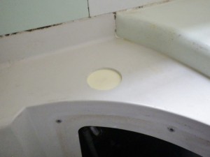 浴室水栓取り替え工事　施工中